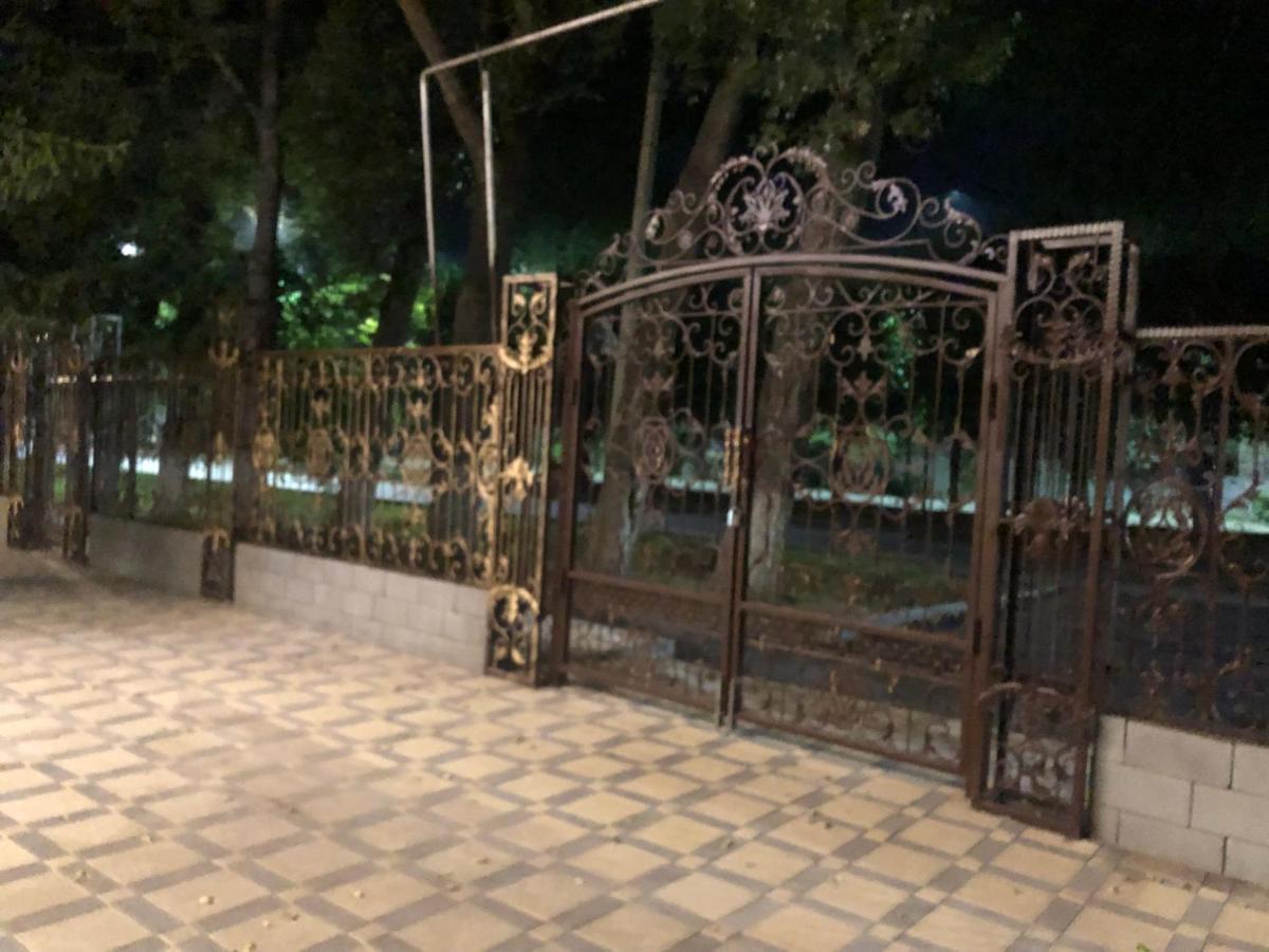 Hotel Lion Almaty Luaran gambar