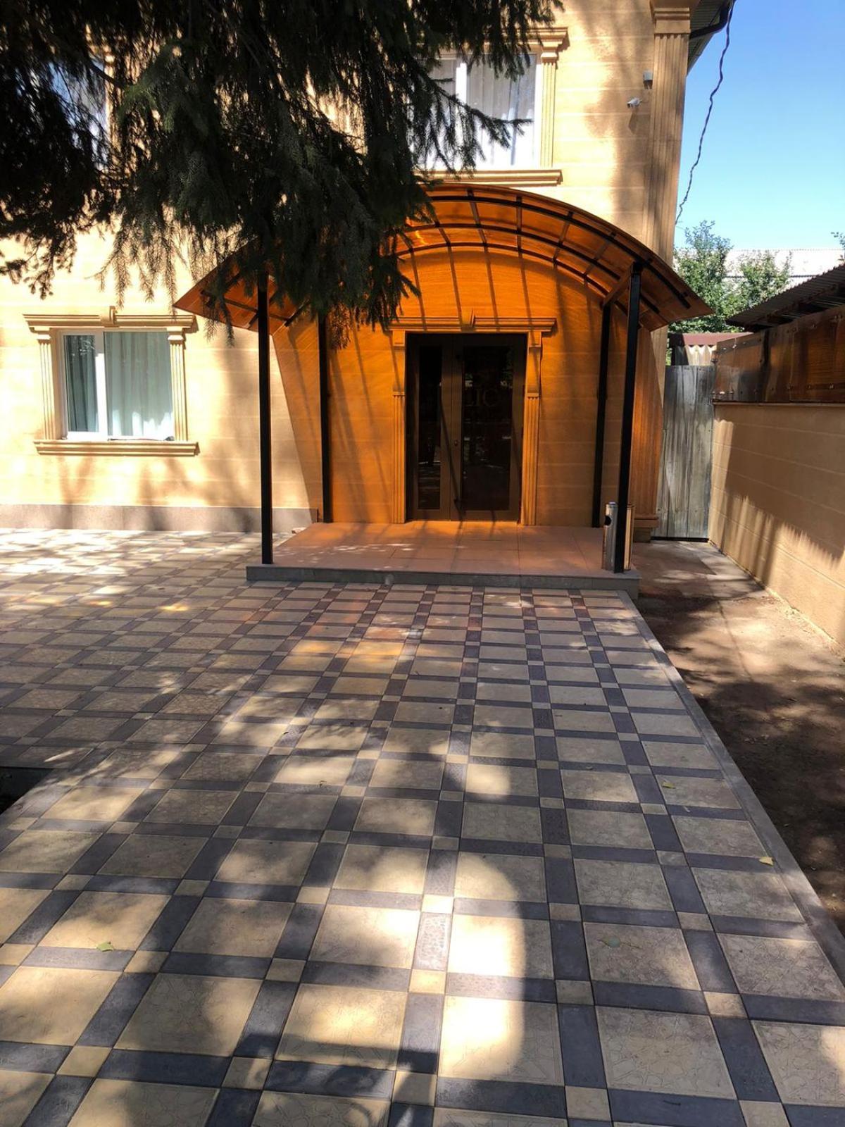 Hotel Lion Almaty Luaran gambar